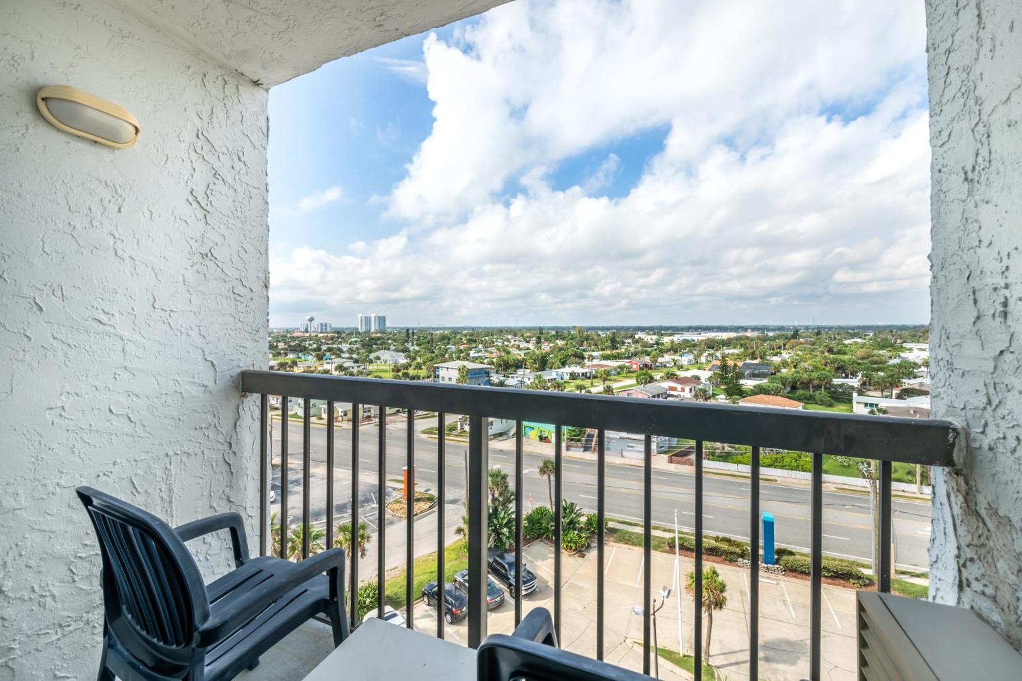 Tropical Winds Resort Hotel Daytona Beach Exterior photo